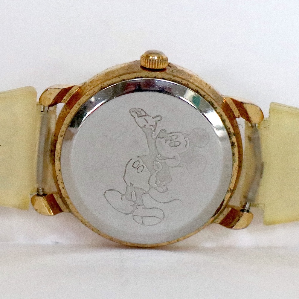 Lorus Mickey Mouse quartz watch with Mickey & Minnie band - Picture 4 of 10